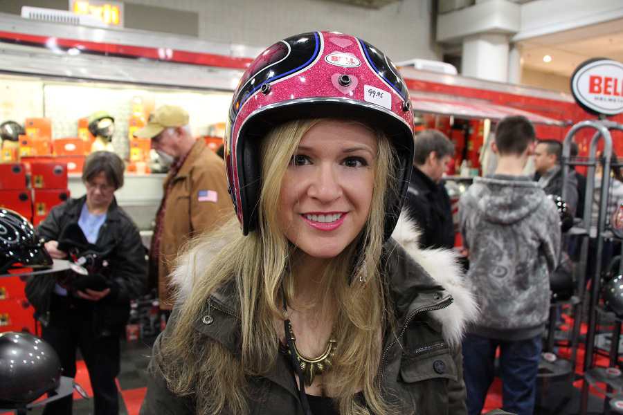 Bike show pink helmet